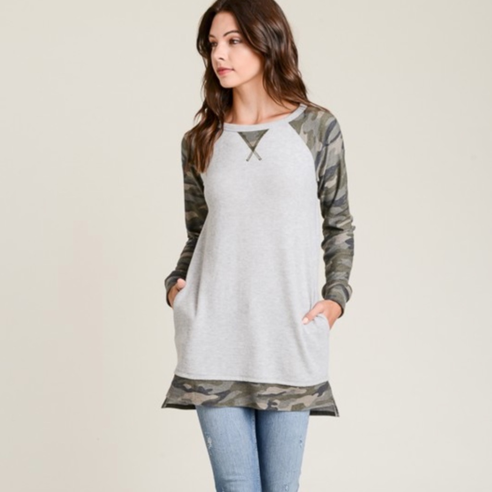 WOMEN'S CAMOFLAUGE TOP